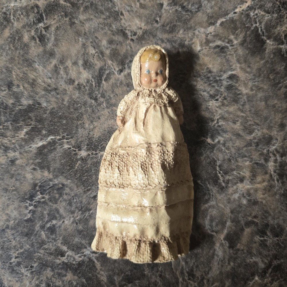 VINTAGE 1979 FIGURINE resin sculpture pilgrim sandy ike spillman baby yellow hat